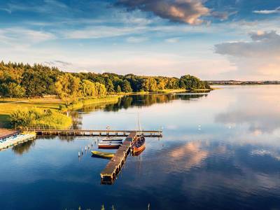Wunderschöner See in Mecklenburg-Vorpommern mit Kutter - Deutschland - Güstrow, Inselsee