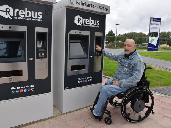 https://www.nnn.de/lokales/rostock/artikel/rebus-bahnhof-in-rostock-modernster-zob-des-landes-entstanden-45272570