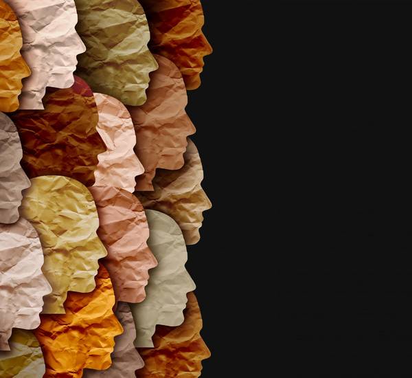 Silhouetten vor schwarzem Hintergrund